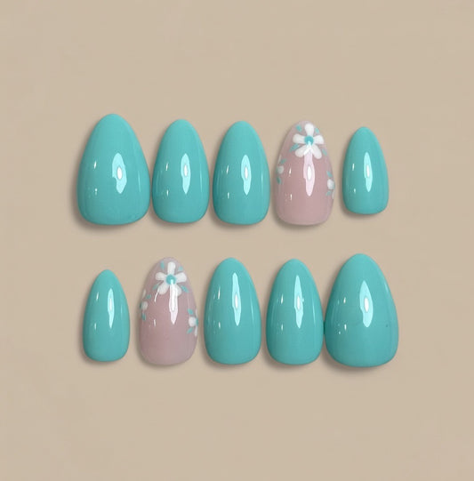 Künstliche Fingernägel zum Aufkleben