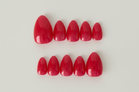 Künstliche Nägel zum Aufkleben